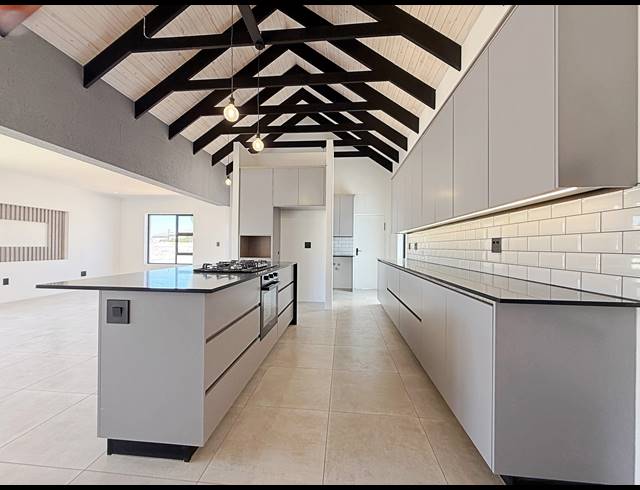 3 BEDROOM HOUSE FOR SALE IN COUNTRY CLUB